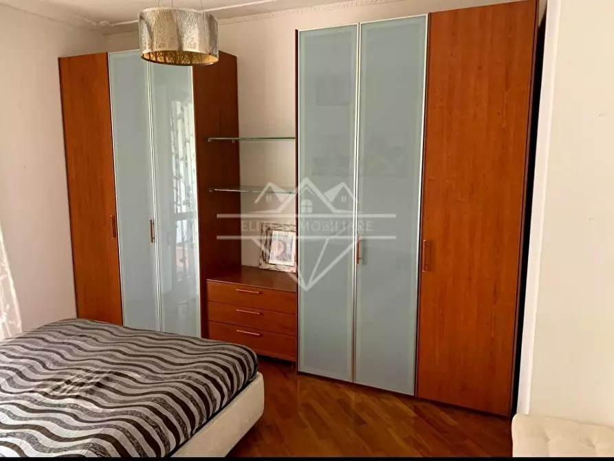 Immagine 14 di Appartamento in affitto  a Carrara