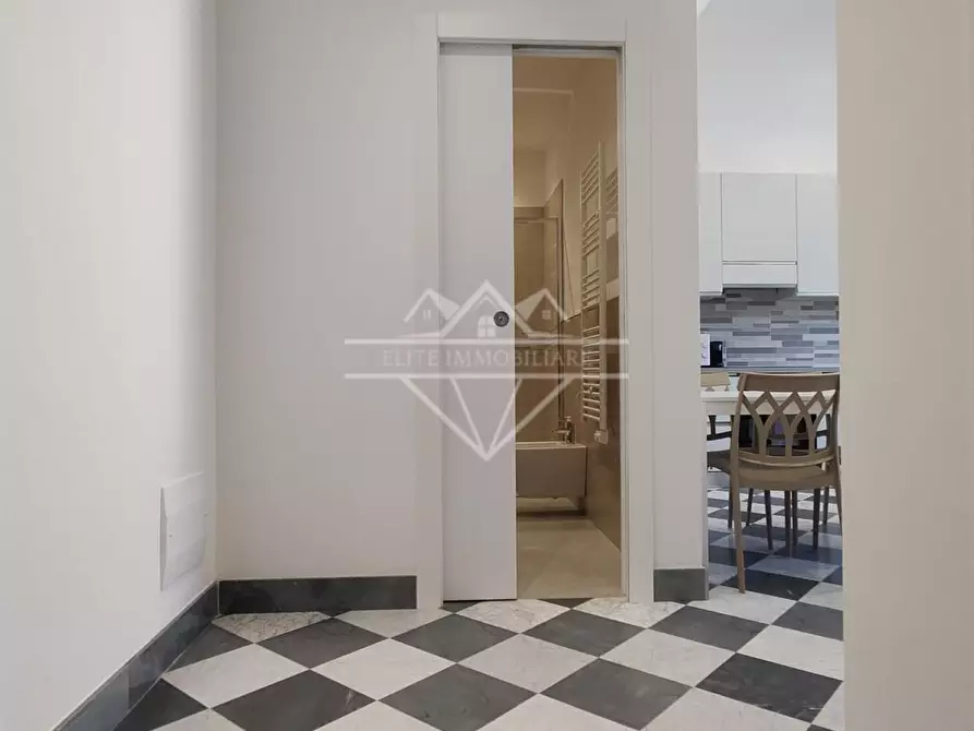 Immagine 5 di Appartamento in affitto  a Carrara