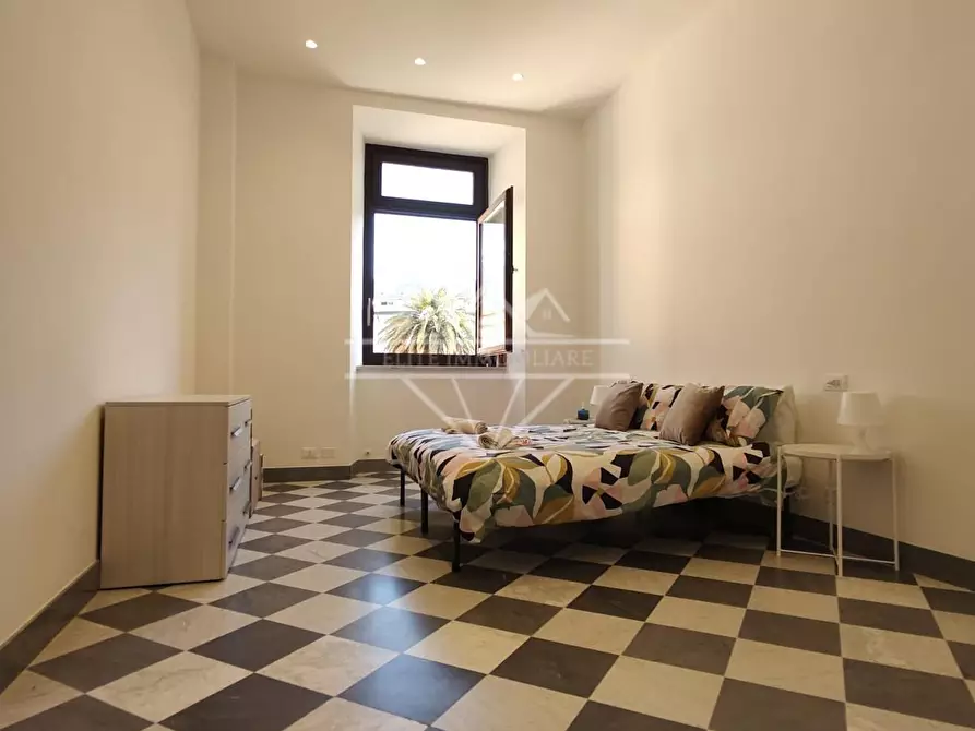 Immagine 4 di Appartamento in affitto  a Carrara