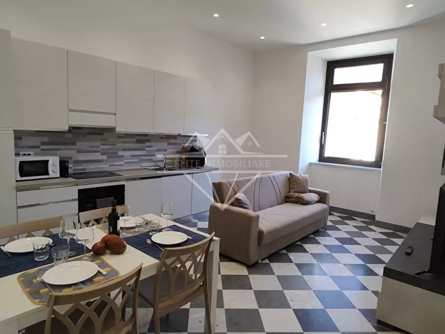 Immagine 3 di Appartamento in affitto  a Carrara