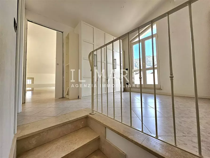 Immagine 15 di Appartamento in vendita  a Massa