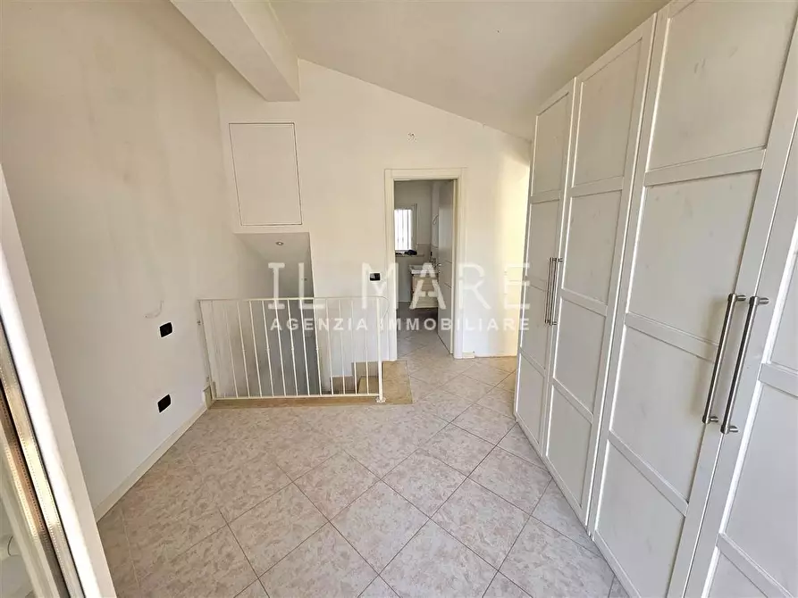 Immagine 16 di Appartamento in vendita  a Massa