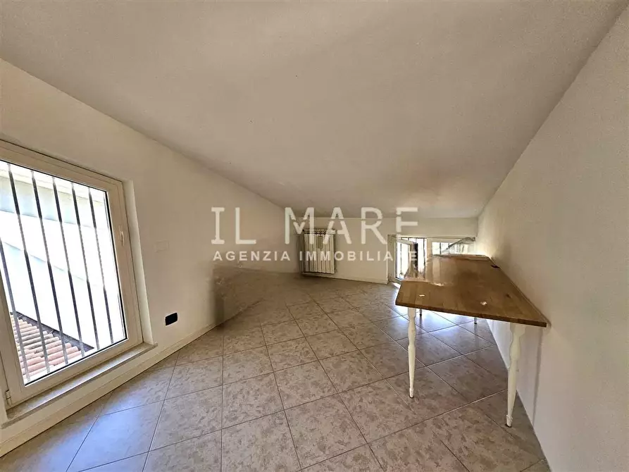 Immagine 22 di Appartamento in vendita  a Massa