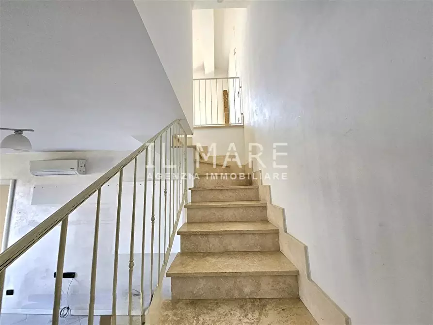 Immagine 14 di Appartamento in vendita  a Massa