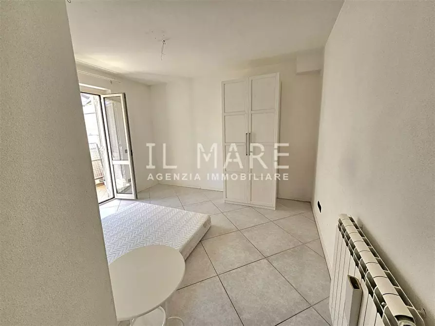 Immagine 10 di Appartamento in vendita  a Massa