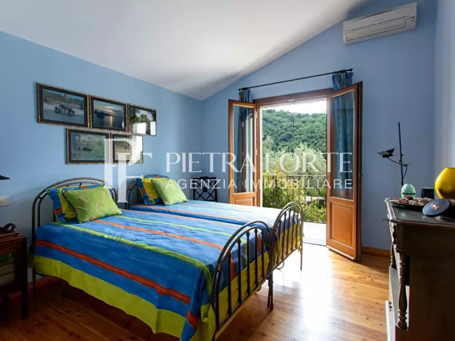 Immagine 15 di Villa in vendita  a Pietrasanta