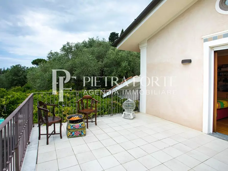 Immagine 16 di Villa in vendita  a Pietrasanta