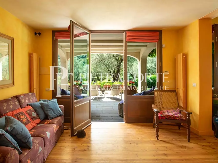 Immagine 13 di Villa in vendita  a Pietrasanta