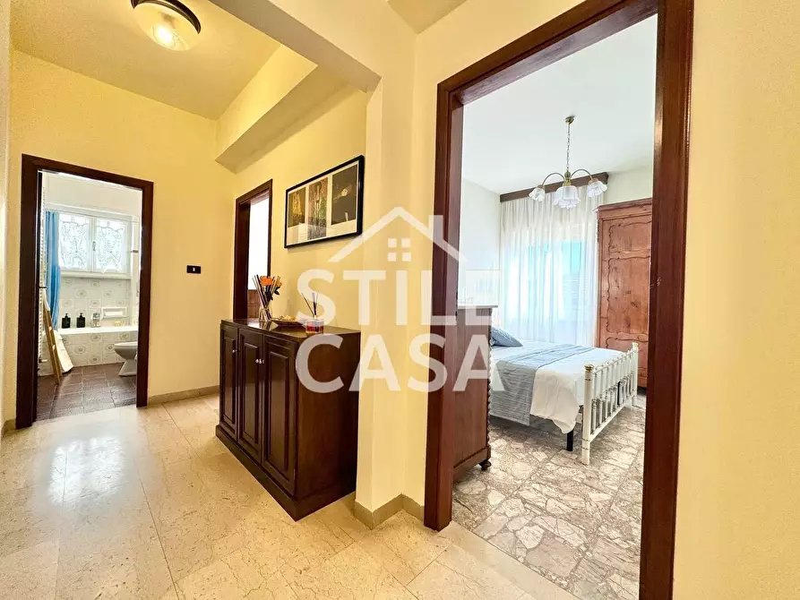 Immagine 9 di Appartamento in vendita  a Camaiore