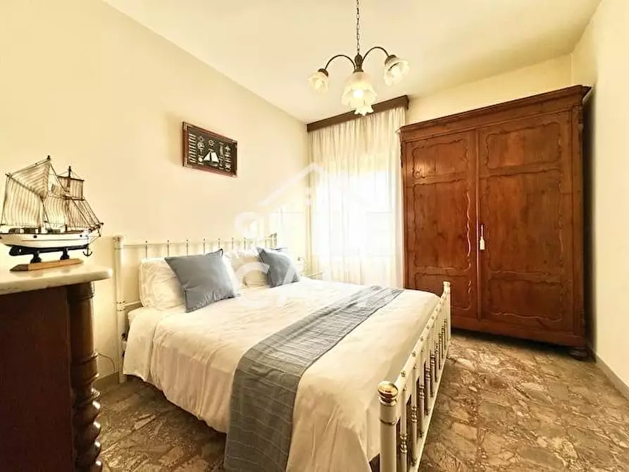 Immagine 6 di Appartamento in vendita  a Camaiore
