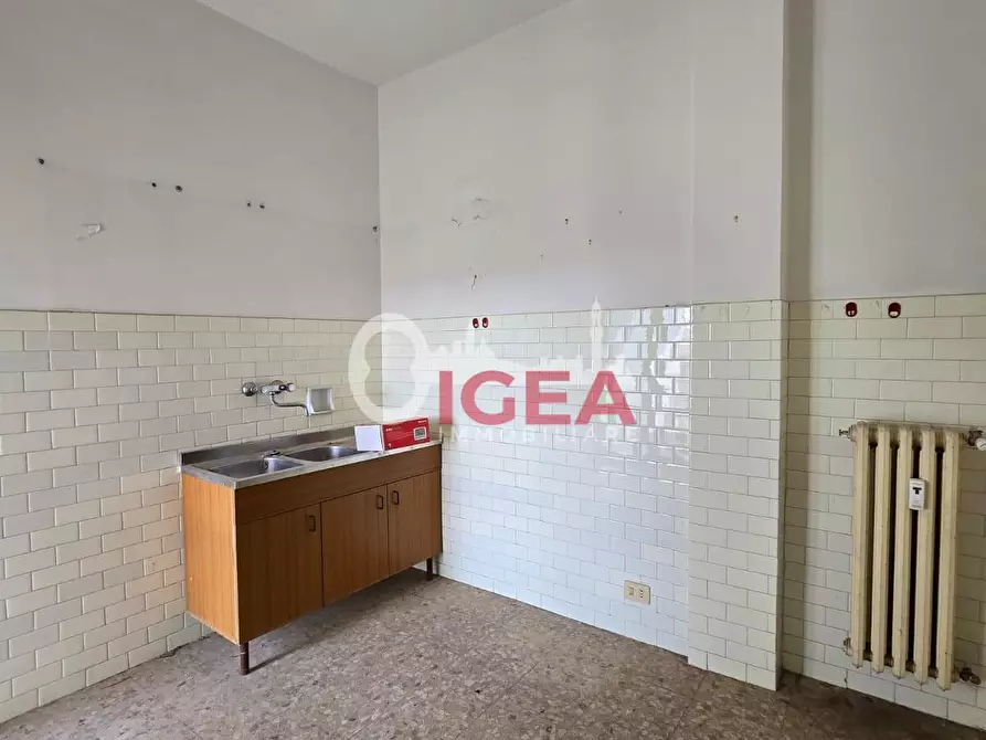 Immagine 5 di Appartamento in vendita  a Siena