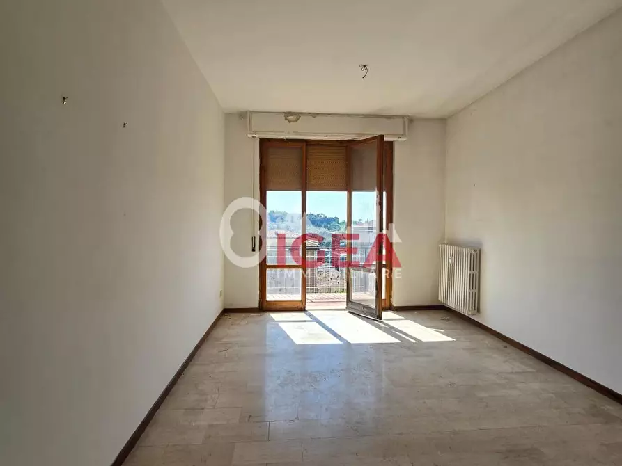 Immagine 4 di Appartamento in vendita  a Siena