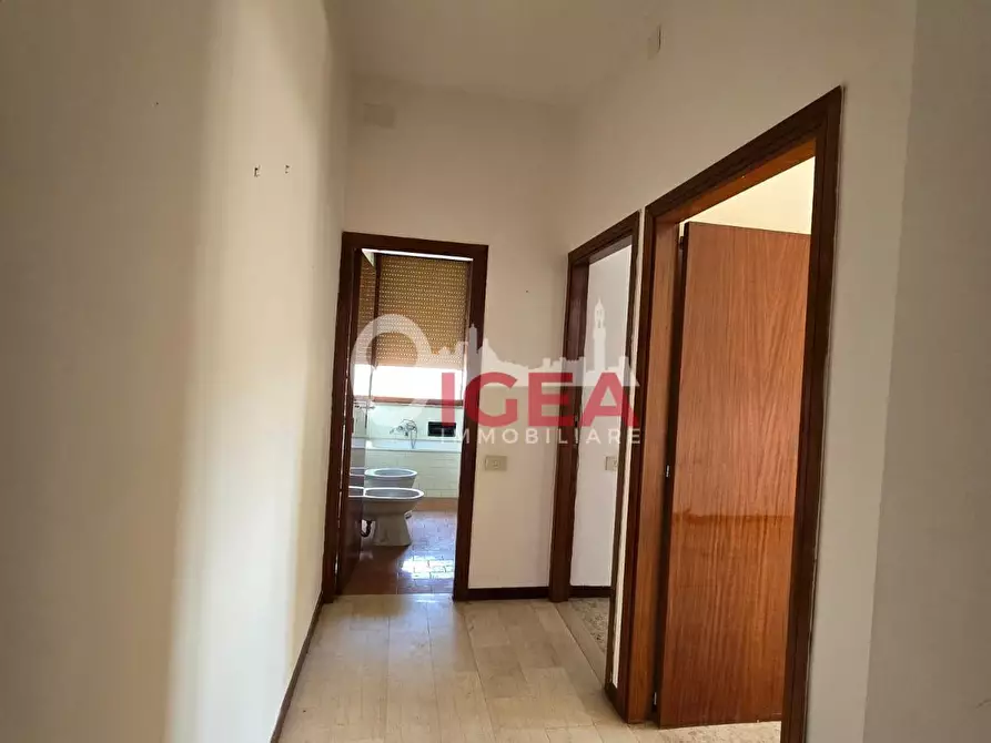 Immagine 6 di Appartamento in vendita  a Siena