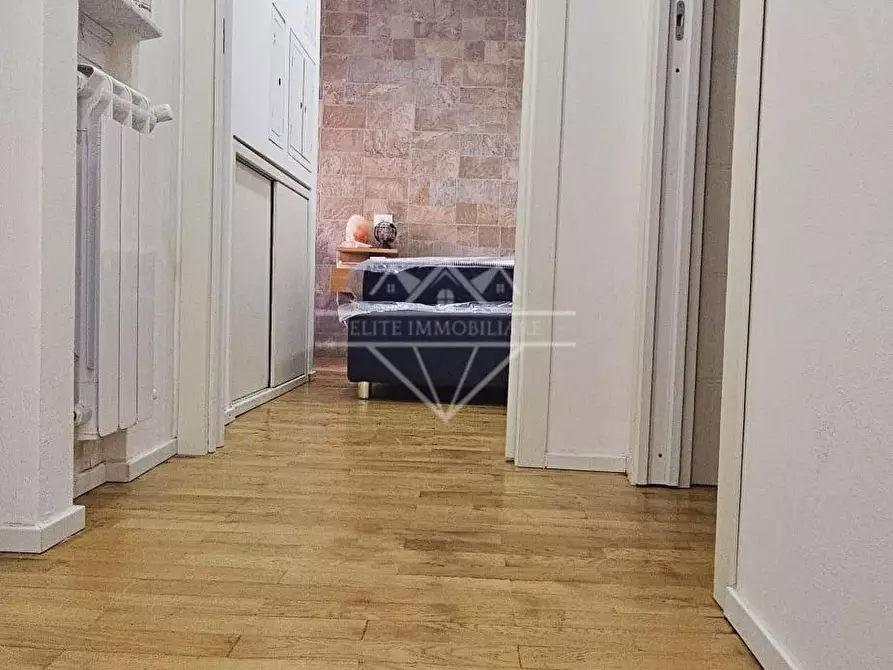 Immagine 6 di Appartamento in affitto  a Carrara