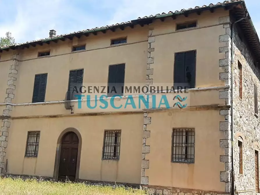 Immagine 2 di Casa colonica in vendita  a Pomarance