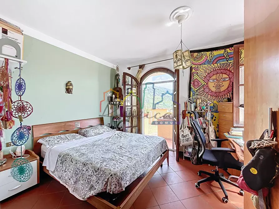 Immagine 10 di Villa in vendita  a Massa