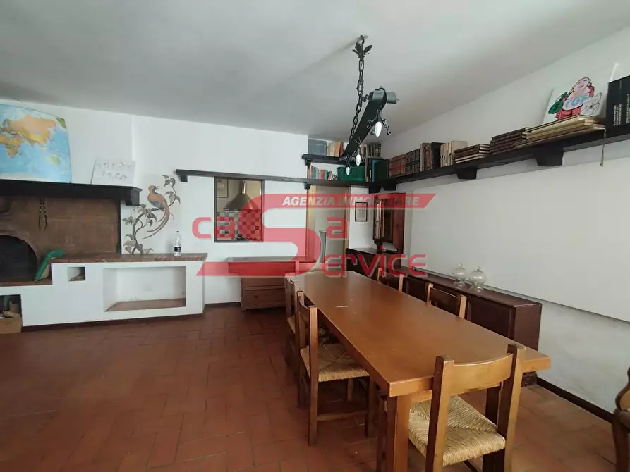 Immagine 19 di Appartamento in vendita  a Montecatini Terme