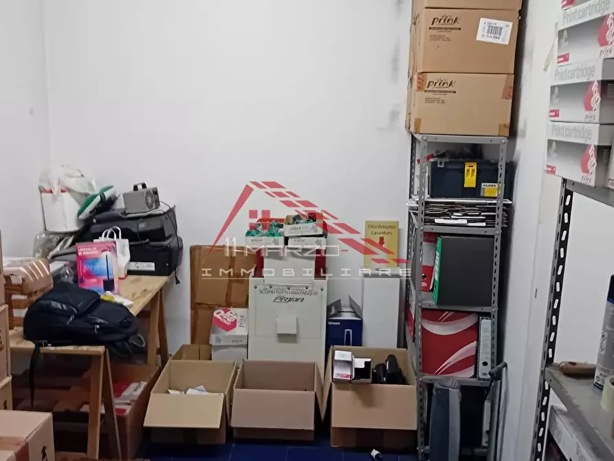 Immagine 14 di Attività commerciale in vendita  a Cascina