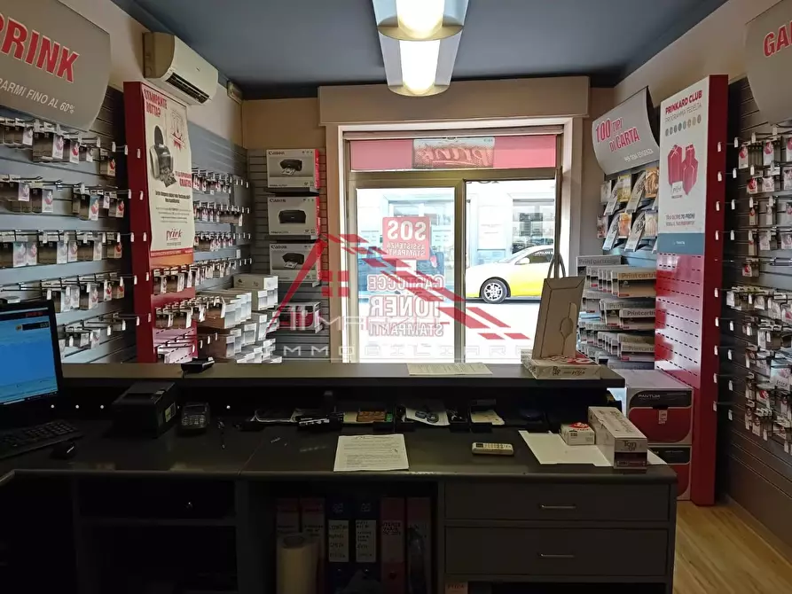 Immagine 5 di Attività commerciale in vendita  a Cascina