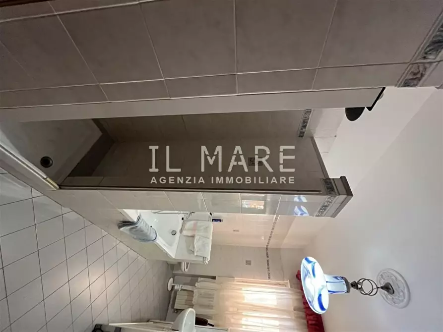 Immagine 14 di Appartamento in vendita  a Massa