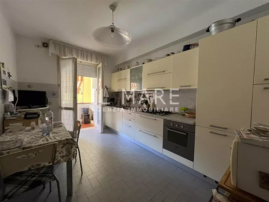 Immagine 6 di Appartamento in vendita  a Massa