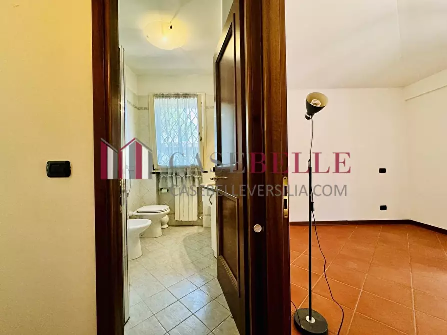 Immagine 12 di Casa indipendente in vendita  a Massa