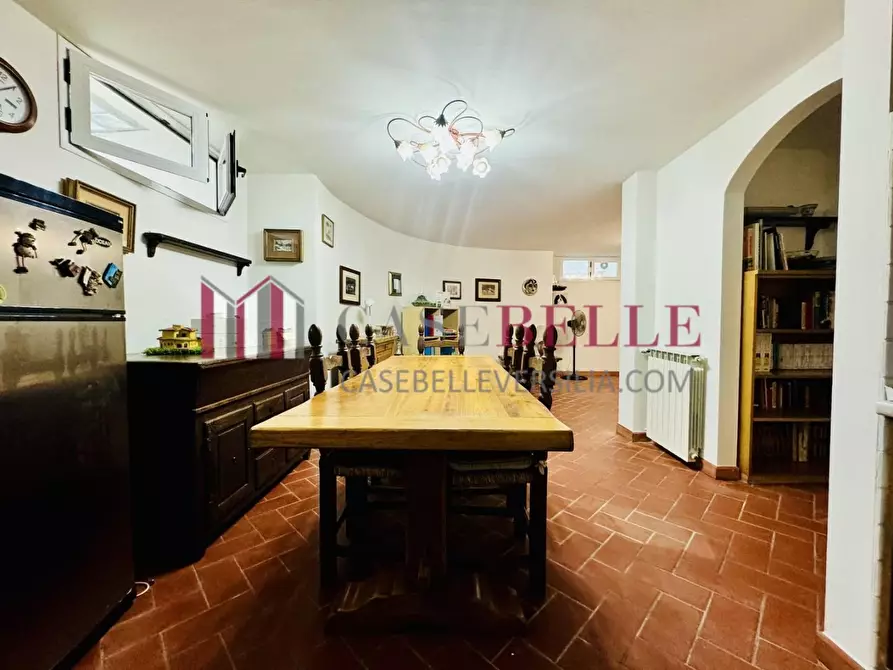 Immagine 38 di Casa indipendente in vendita  a Massa