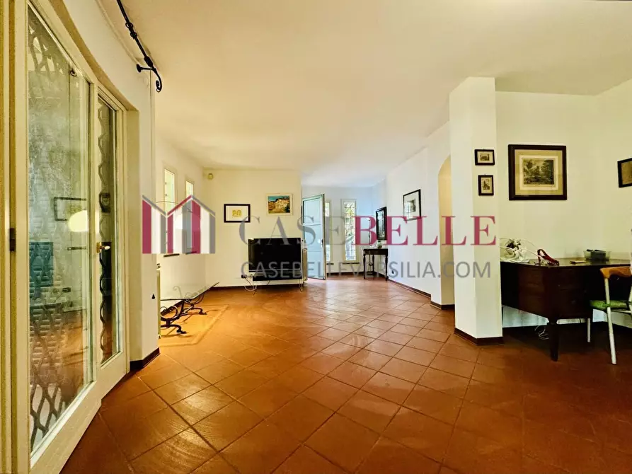 Immagine 9 di Casa indipendente in vendita  a Massa