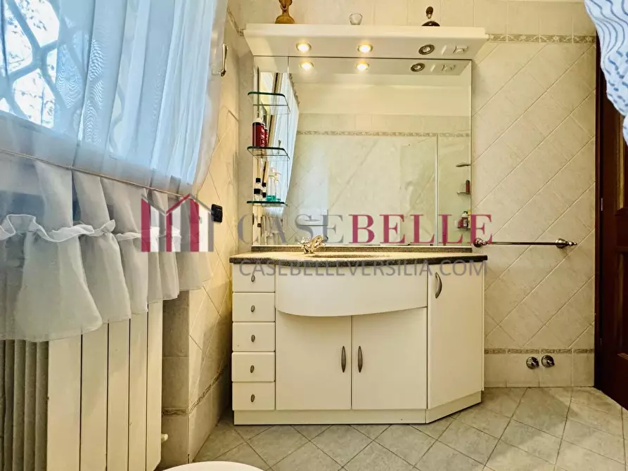 Immagine 15 di Casa indipendente in vendita  a Massa