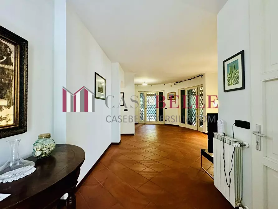 Immagine 2 di Casa indipendente in vendita  a Massa