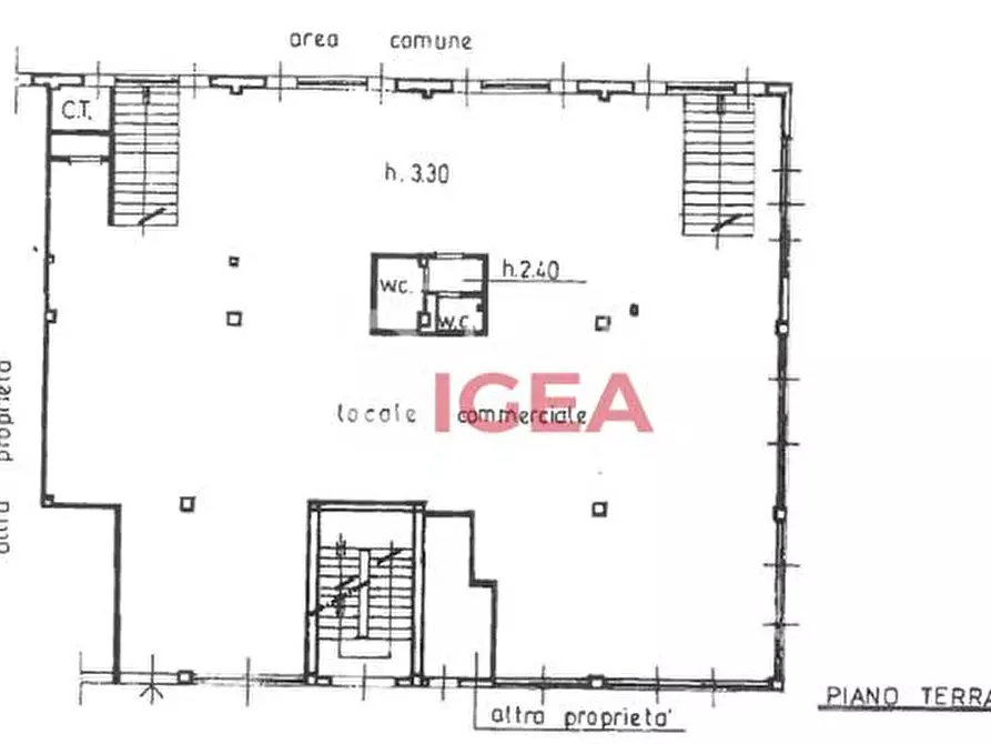 Immagine 2 di Locale commerciale in vendita  a Siena