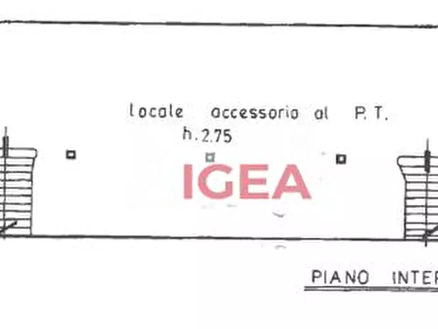 Immagine 3 di Locale commerciale in vendita  a Siena
