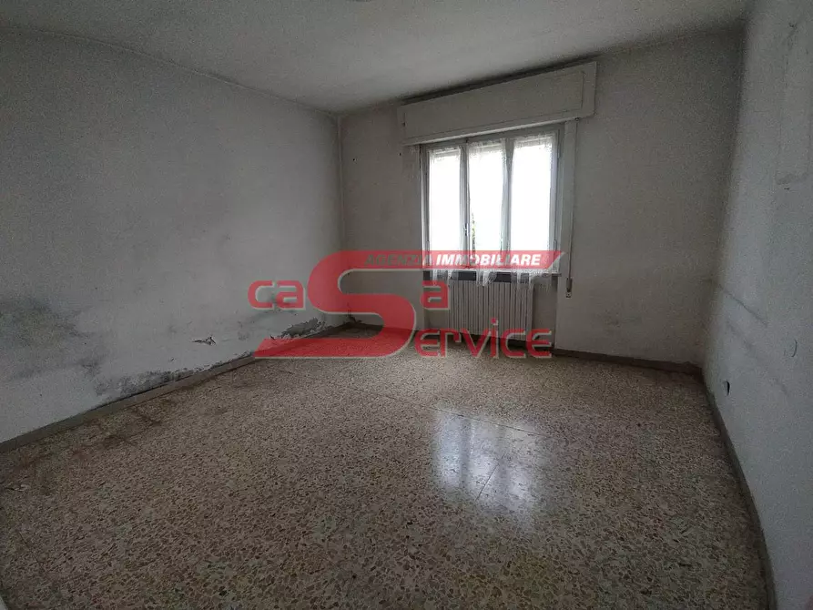 Immagine 11 di Appartamento in vendita  a Massa E Cozzile