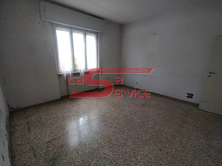 Immagine 10 di Appartamento in vendita  a Massa E Cozzile