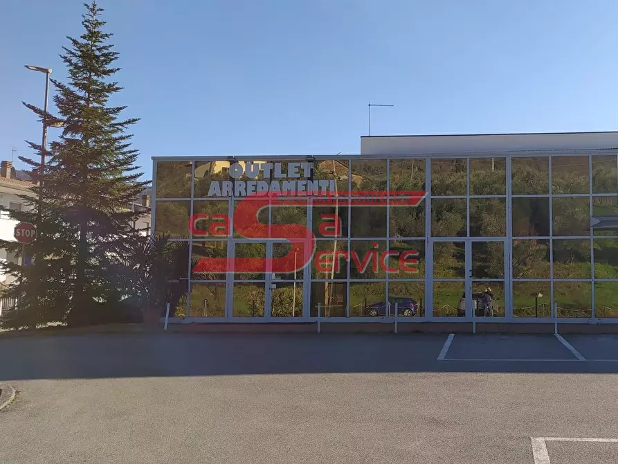 Immagine 3 di Negozio in affitto  a Serravalle Pistoiese