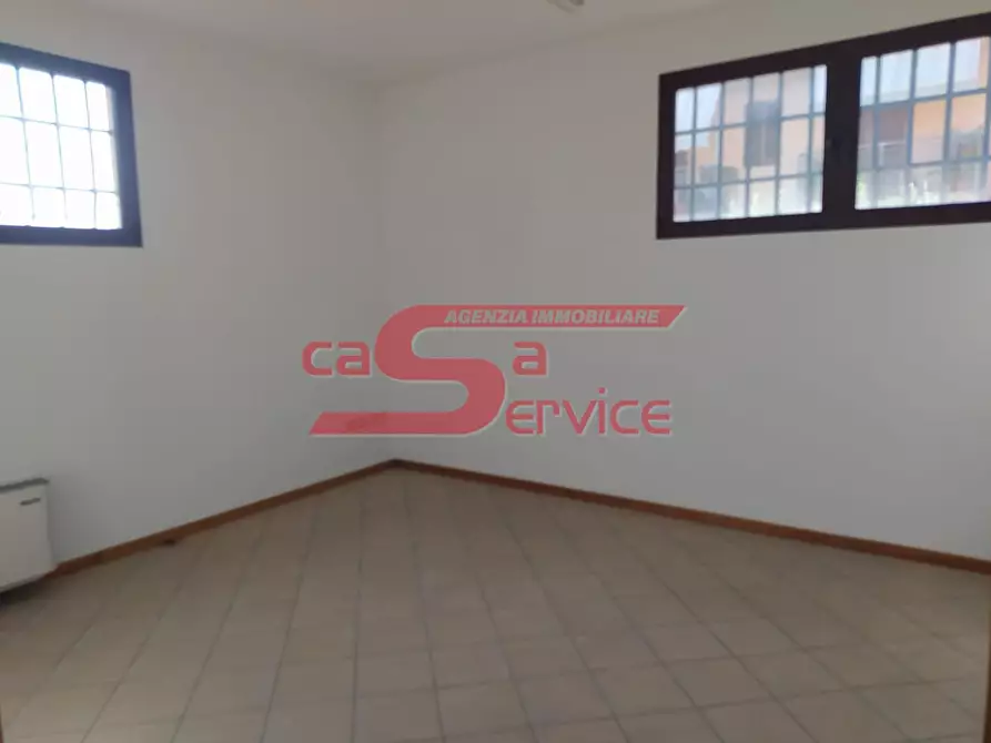 Immagine 5 di Ufficio in affitto  a Monsummano Terme