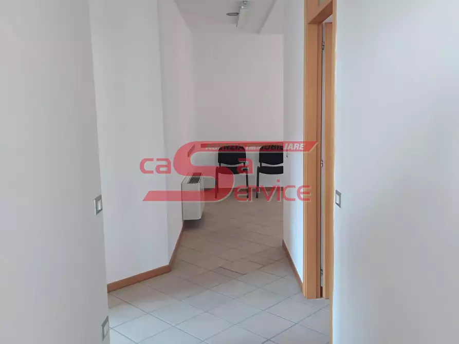 Immagine 2 di Ufficio in affitto  a Monsummano Terme