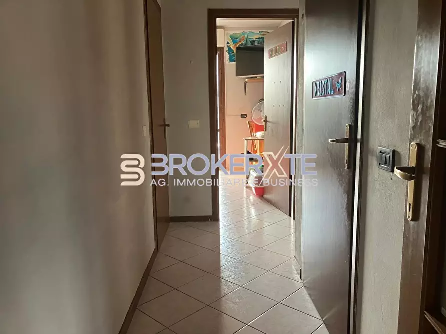 Immagine 5 di Appartamento in vendita  a Carrara