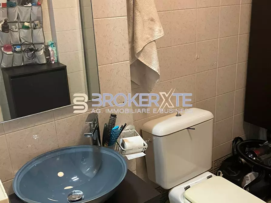 Immagine 7 di Appartamento in vendita  a Carrara