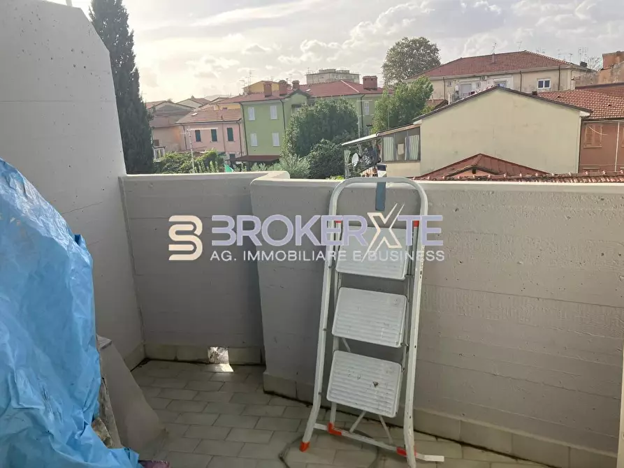 Immagine 9 di Appartamento in vendita  a Carrara