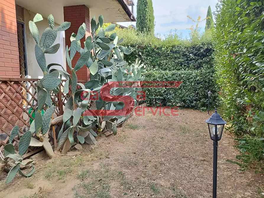 Immagine 26 di Villa in vendita  a Montecatini Terme
