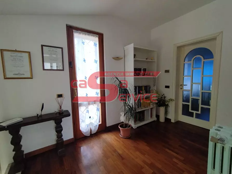 Immagine 18 di Villa in vendita  a Montecatini Terme