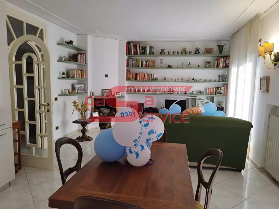 Immagine 20 di Villa in vendita  a Montecatini Terme