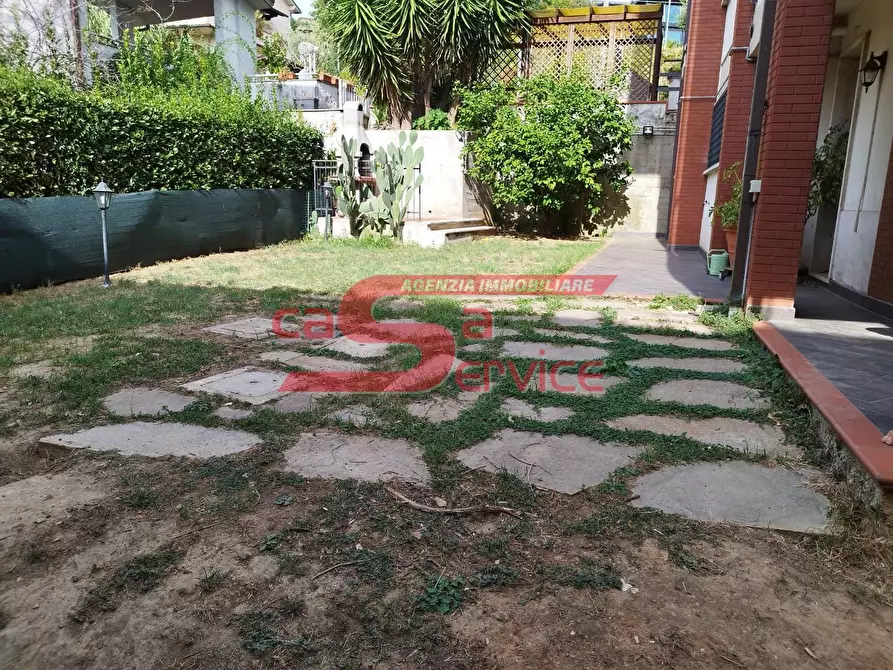 Immagine 27 di Villa in vendita  a Montecatini Terme