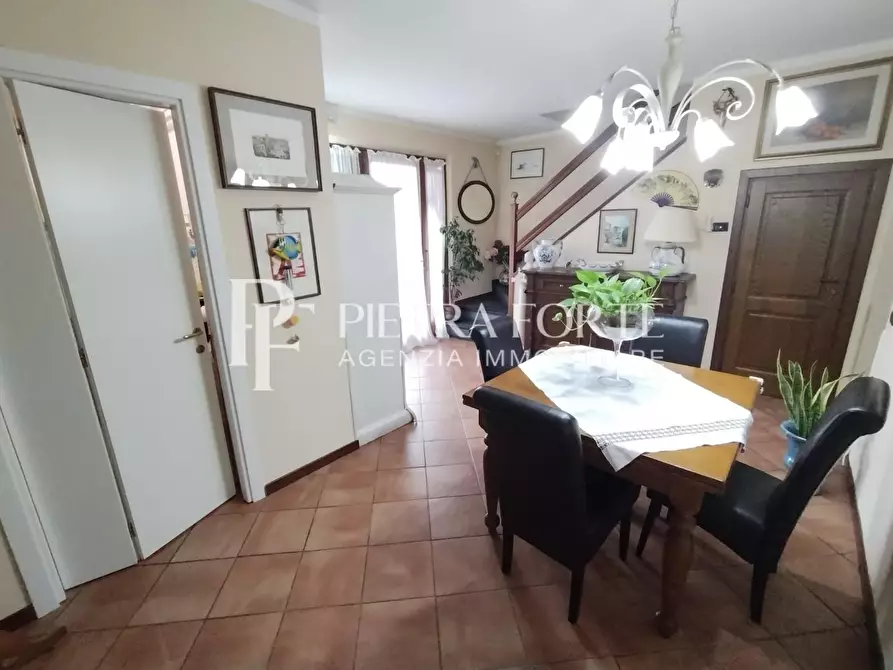 Immagine 11 di Casa trifamiliare in vendita  a Pietrasanta