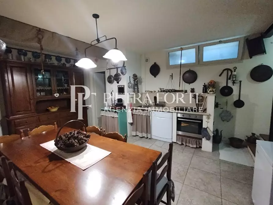 Immagine 26 di Casa trifamiliare in vendita  a Pietrasanta