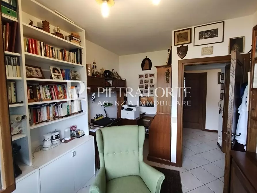 Immagine 21 di Casa trifamiliare in vendita  a Pietrasanta