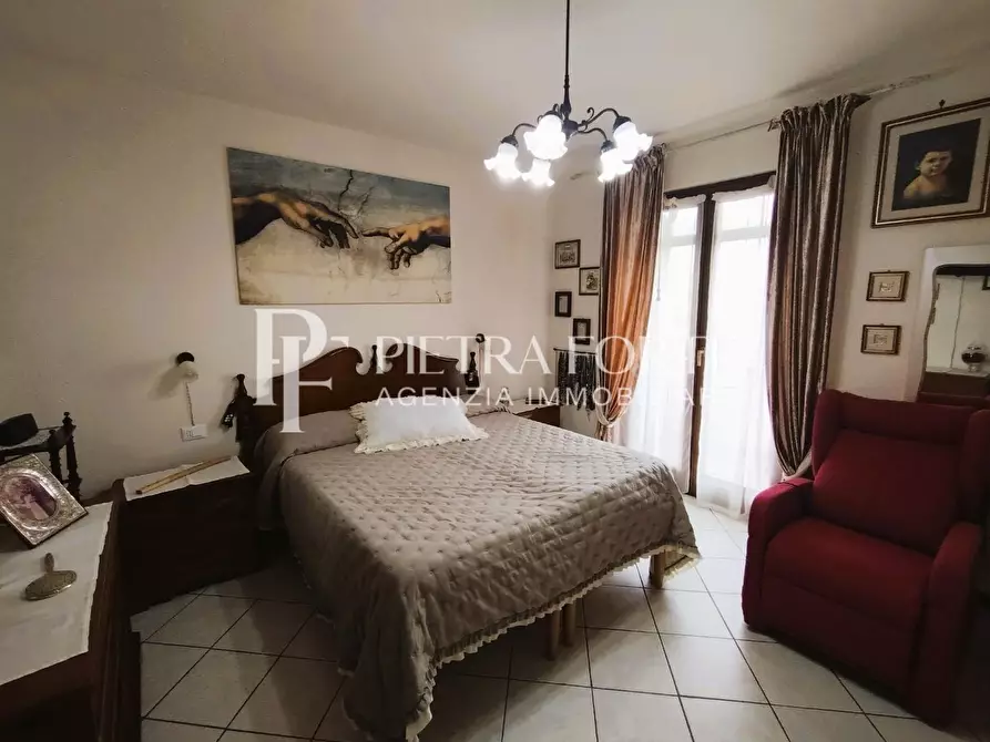 Immagine 17 di Casa trifamiliare in vendita  a Pietrasanta