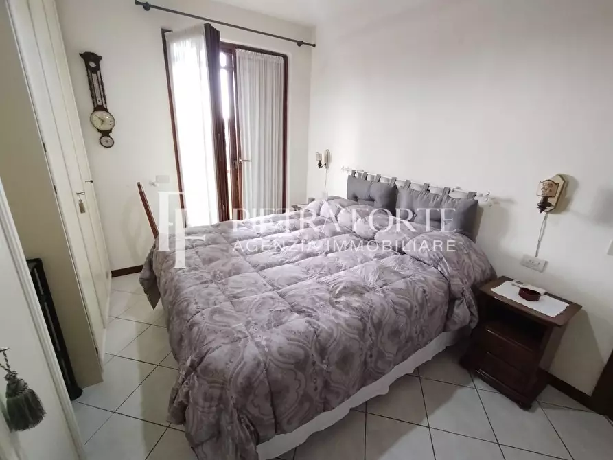 Immagine 24 di Casa trifamiliare in vendita  a Pietrasanta