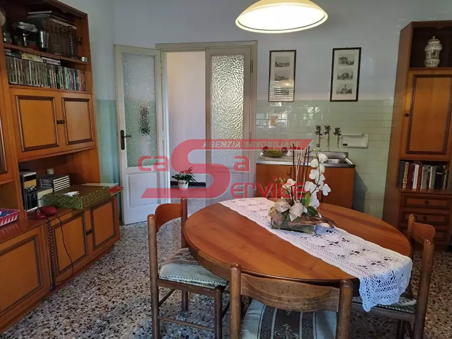 Immagine 7 di Villa in vendita  a Montecatini Terme